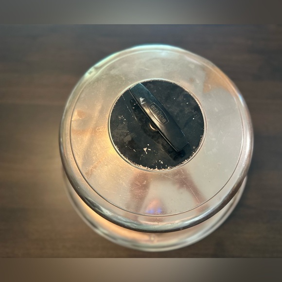 Vintage West Bend 1950s Rose Copper Metal locking Cake Carrier 14.5" dia. - Picture 3 of 9